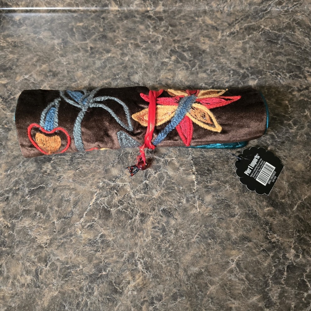 NWT Pier 1 Embroidered Rolled With Satin Lining  Jewelry Travel Bag‎